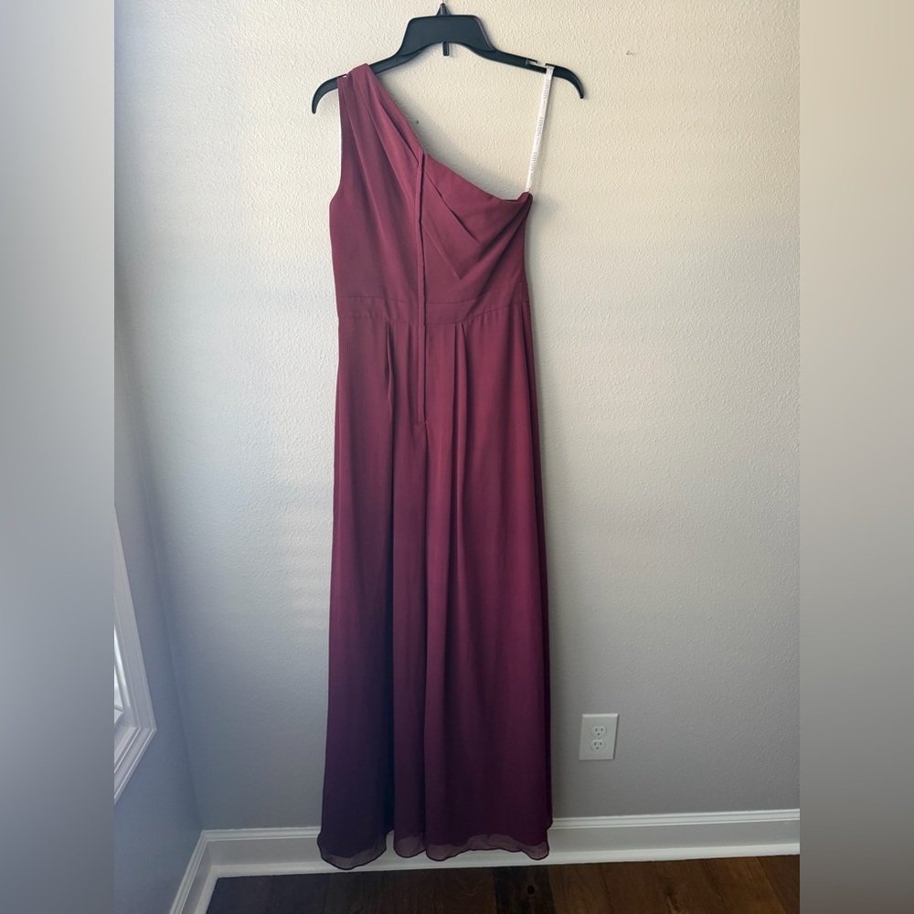 David’s Bridal F18055 Wine Size 6 One Shoulder Crinkle Chiffon Dress - Picture 6 of 11